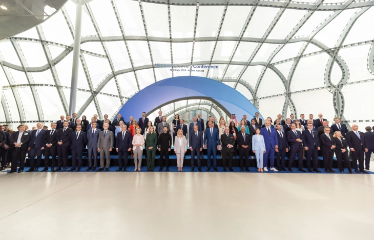 Зеленски за конференцијата за обнова на Украина во Рим