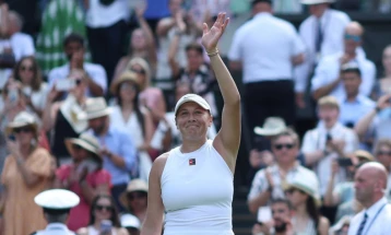 Anisimova knocks out top seed Sabalenka to reach Wimbledon final
