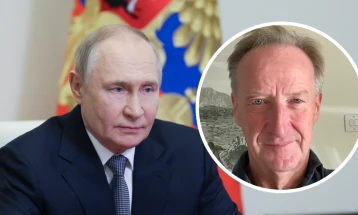 Поранешниот шеф на МИ6, сер Алекс Јангер, тврди дека Путин „се преигра“ со Трамп