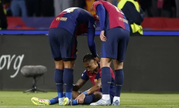 Барселона сака да се „ослободи“ од двајца играчи, тие не сакаат да заминат