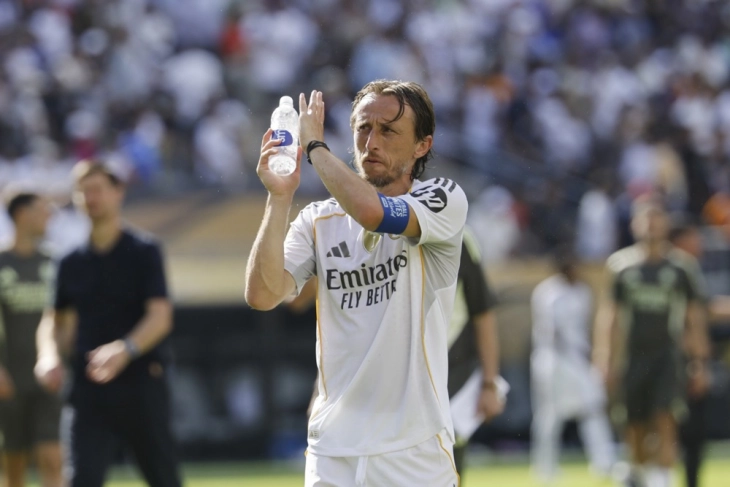 Модриќ лут на дел од соиграчите на последниот натпревар во Реал