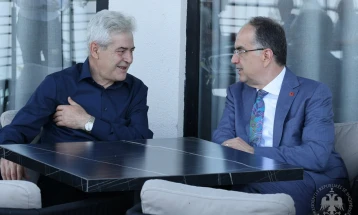 Presidenti shqiptar Begaj në takim me Ahmetin: Shqiptarët në Maqedoninë e Veriut, faktor shtetformues