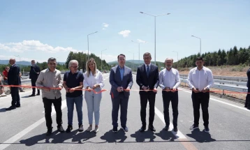 Mickoski: Autostrada drejt Ohrit për vite me radhë ishte simbol i ngecjes – tani do të jetë simbol i suksesit dhe punës së përgjegjshme