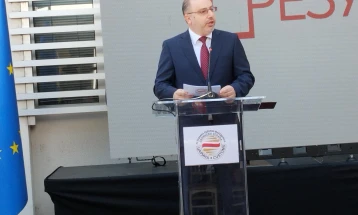 Nikollovski: Të ardhurat nga doganat u rritën për 15.2 përqind, akciza për 7.1 përqind dhe taksa e automjeteve për 17 përqind