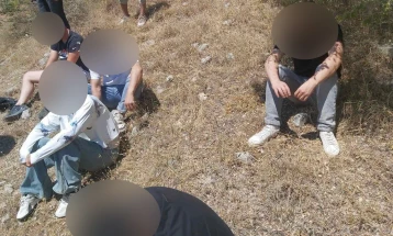 Police thwart migrant smuggling ring, detain six