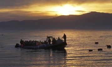 Брод на Фронтекс потона во Егејското Море за време на операција за спасување мигранти