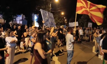 Во Струмица се одржа протестен марш против загадувањето од депониите