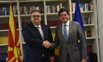 Минчев - Рокас: Јасна заложба за доследна и транспарентна имплементација на реформските закони за администрацијата