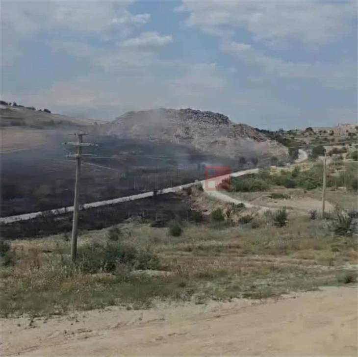 Ставен под контрола пожарот на депонијата „Краста“ во кумановско