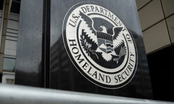 САД депортираа петмина имигранти во Есватини, Јужна Африка, откако нивните матични земји не ги примија