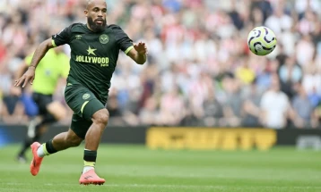 Јунајтед договори ново скапо засилување во Мбеумо од Брентфорд