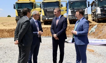 Mickoski: Pas një viti nga paralajmërimi, po realizohet investimi më i madh prej gjysmë miliardë dollarësh, i cili do të prodhojë një teravat energji elektrike