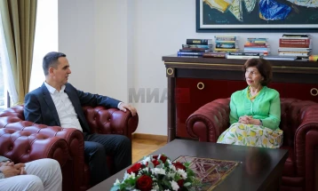 Presidentja Siljanovska-Davkova në takim me kryetarin e komunës së Tetovës