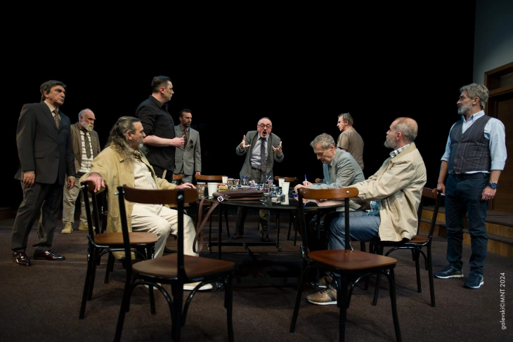 Театарската претстава „12“ на МНТ вечерва на „Охридско лето“