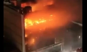 Së paku 60 persona e humbën jetën nga zjarri në një qendër tregtare në Irak, 11 konsiderohen të zhdukur