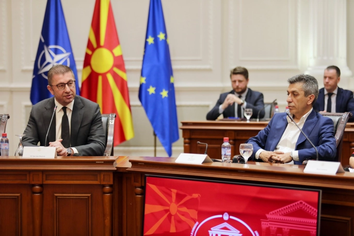 Мицкоски: Најголема инвестициска офанзива во општините, не само по бројките, туку и по правичноста