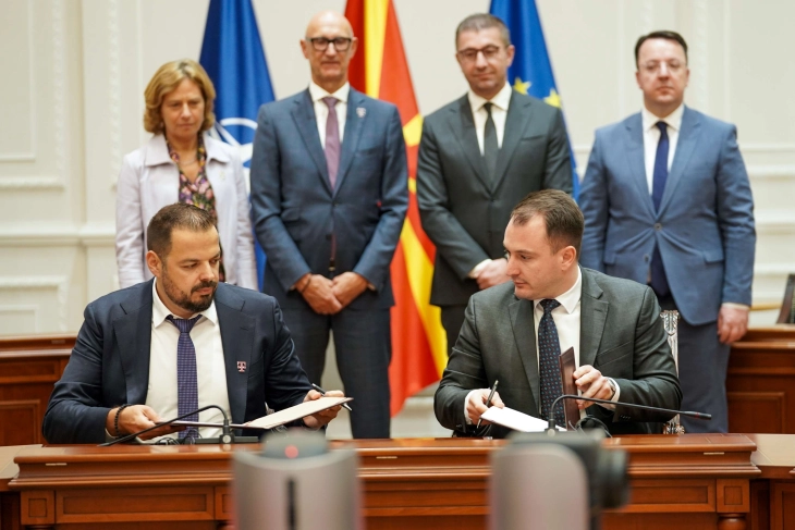 Government and Makedonski Telekom sign MoU over EUR 40 million investment in infrastructure and digital transformation by 2028