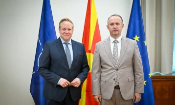 Takim i kryetarit të Kuvendit Gashi me deputetin gjerman Kuban