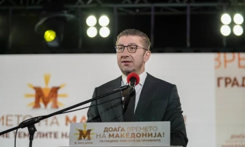 Мицкоски: Потпишавме договори за 828 проекти за општините, има инвестиција од половина милијарда долари за ветерен парк што не води енергетска независност