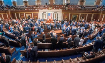 Конгресот на САД го усвои законот за намалување на странската помош и финансирањето на јавните медиуми