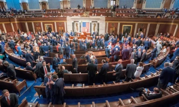 Kongresi i SHBA-së miratoi ligjin për uljen e ndihmës së jashtme dhe financimin e mediave publike