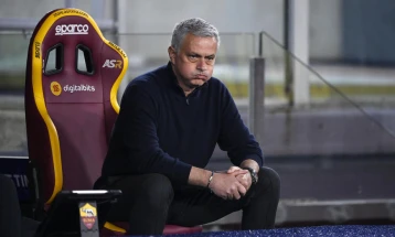 Мурињо има намера да продолжи да работи во Португалија