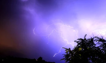 Најмалку 33 лица загинаа во удари од гром во североисточна Индија