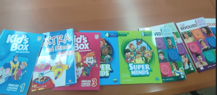 Education minister: Foreign language textbooks available on Sept. 1