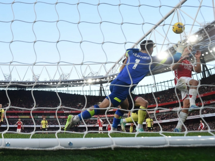 Манчестер сити сака да го врати голманот Трафорд од Барнли