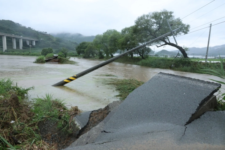 At least 10 dead in South Korea after heavy rains