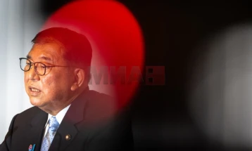 Јапонскиот премиер Ишиба најави дека ќе остане на функцијата и покрај изборниот пораз