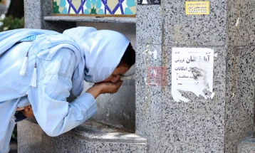 Техеран ги затвора владините канцеларии и претпријатија на еден ден поради топлотниот бран