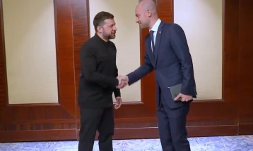 Зеленски најави дека француски компании ќе почнат со производство на дронови во Украина