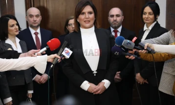 E Majta do të iniciojë shkarkimin e kryetares së KSHPK-së