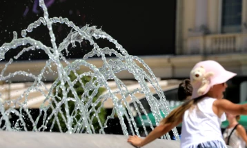 Weather: Sunny and sweltering, temps hitting 42°C