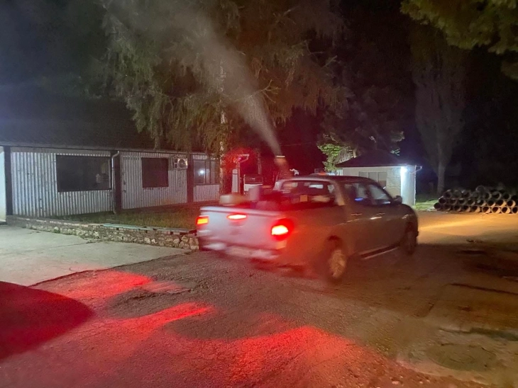 Во Дебар утревечер второ запрашување против комарци, пчеларите да ги заштитат пчелите