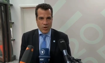 Плеврис: Ако влезеш нелегално во Европа или барањето за азил ти е одбиено, немаш право да бидеш во Европа и мора да се вратиш назад