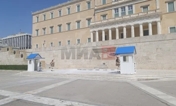 Максималната температура во Грција денеска достигна 45 степени Целзиусови