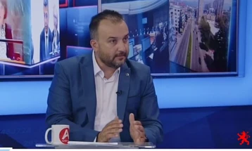 Лефков: Опозицијата само шири сомнителни вести и се обидува да етикетира се што е македонско