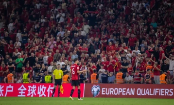 FIFA sanksionon Federatën Shqiptare të Futbollit për ndeshjen Shqipëri-Serbi