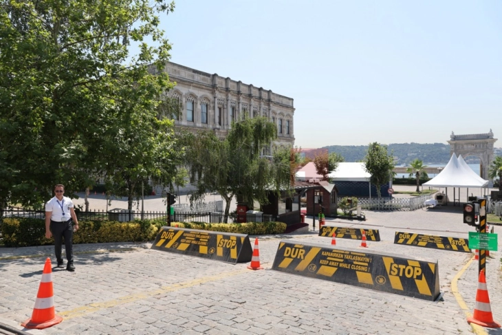 Filluan negociatat ruso-ukrainase në Stamboll.