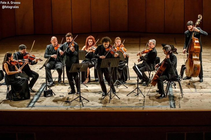 Bologna chamber orchestra concert at St. Sophia with Davide Alogna on violin