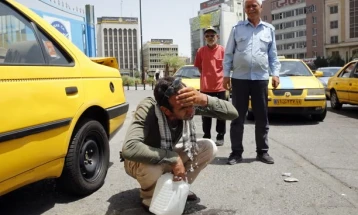 Иранскиот претседател предупредува: Водната криза може да го испразни Техеран