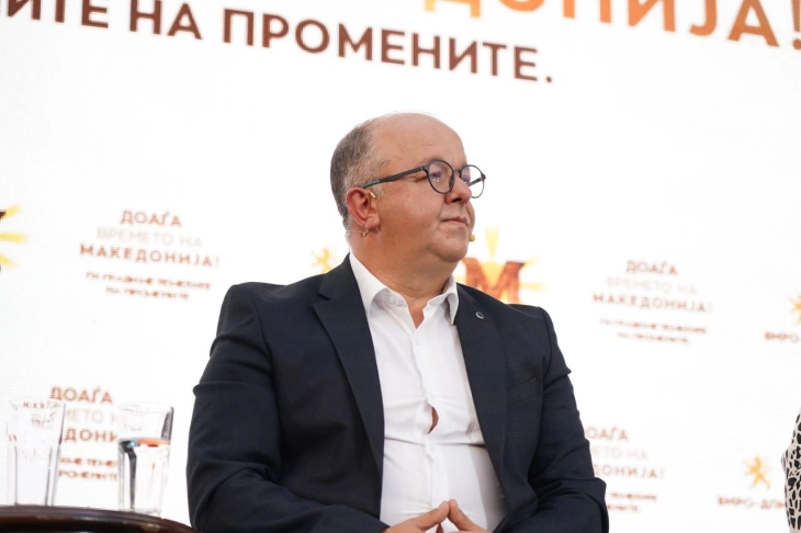 Јаќимоски: Отворивме Центар за административни службеници во Аеродром, целта е администрација во служба на граѓаните