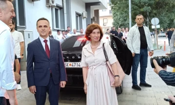 Сиљановска-Давкова за преименувањето улици во Тетово: Ќе се реши така како што треба - граѓански, инклузивно, со консензус