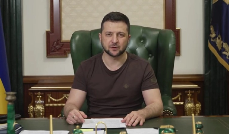 Зеленски: Русија не напредува на фронтот, но ризиците растат