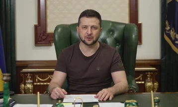 Зеленски: Русија не напредува на фронтот, но ризиците растат