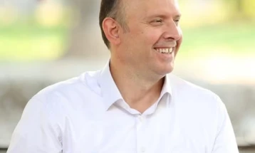 Гаши: Се враќам на извршување на моите јавни должности