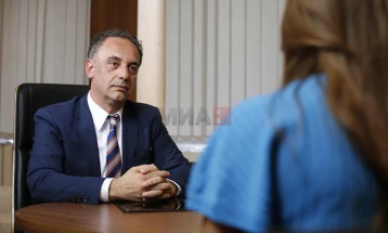 Gjatë një muaji 80 persona janë takuar me ministrin Aliu përmes “Kabinetit të hapur”