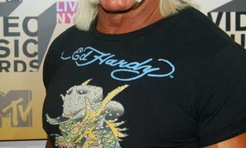 US wrestling star Hulk Hogan dies
